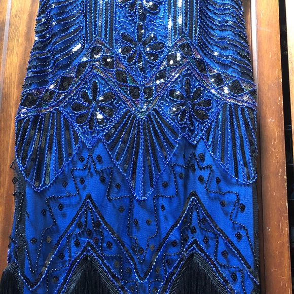 1920s Gatsby Inspired Sequined Dress and Headband - Picture 12 of 13